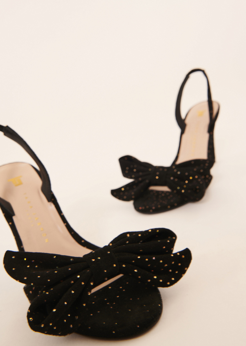 Kerry черные босоножки из кожи со стразами Kerry черные босоножки из кожи со стразами