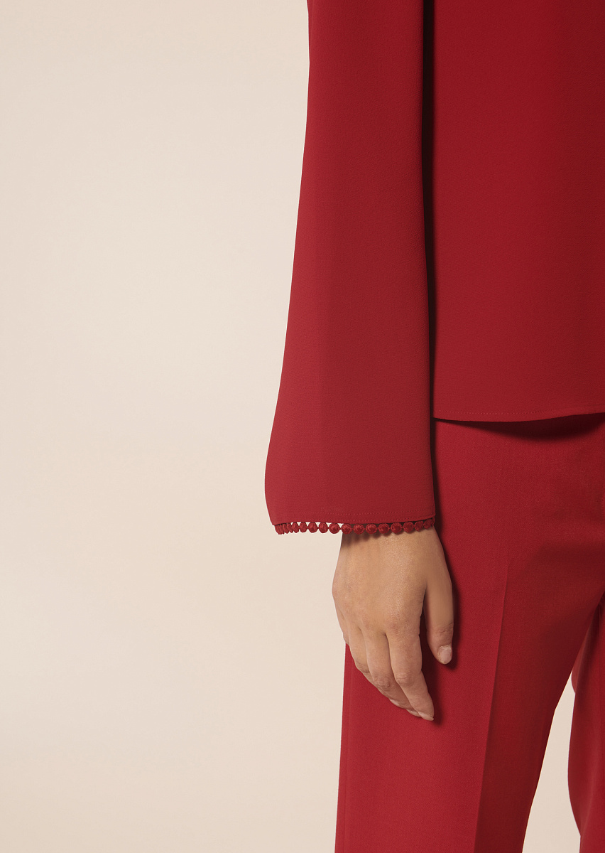 Топ из крепа в красном цвете Топ из крепа в красном цвете