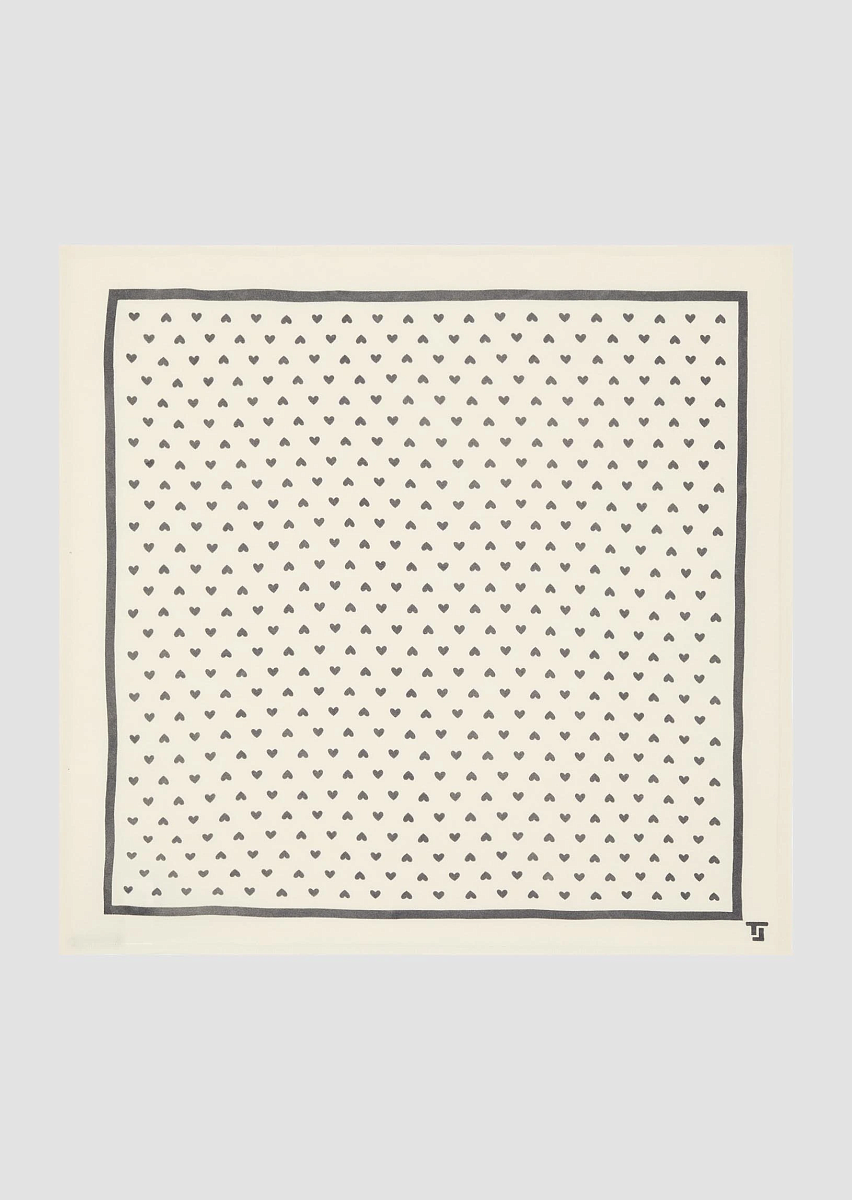 Emily платок из шерсти мериноса в цвете экрю Emily платок из шерсти мериноса в цвете экрю