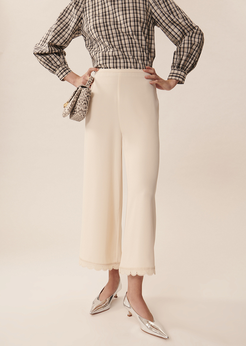 Брюки Positive из крепа в цвете экрю