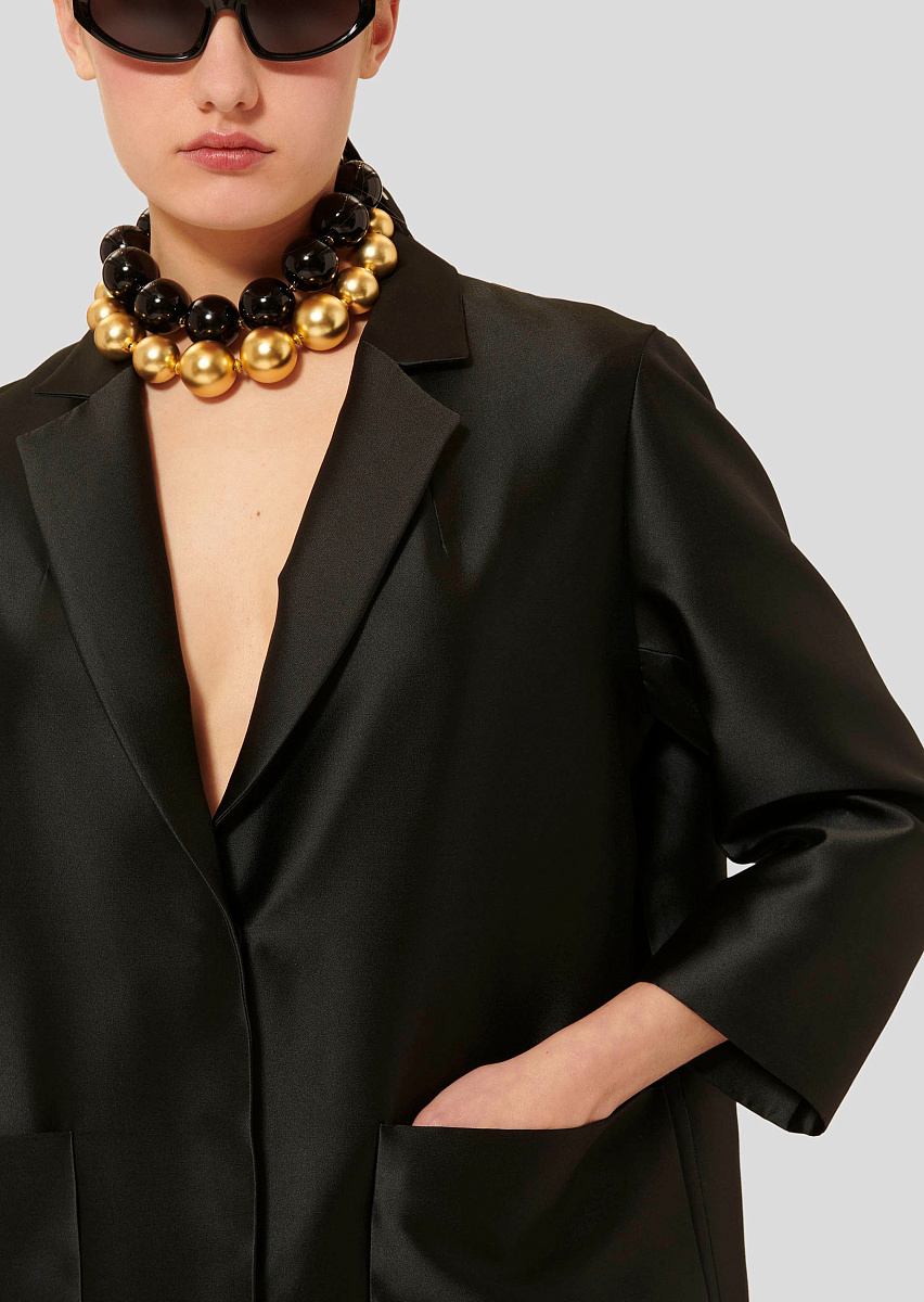 Черное пальто Martin из плотного атласа Черное пальто Martin из плотного атласа