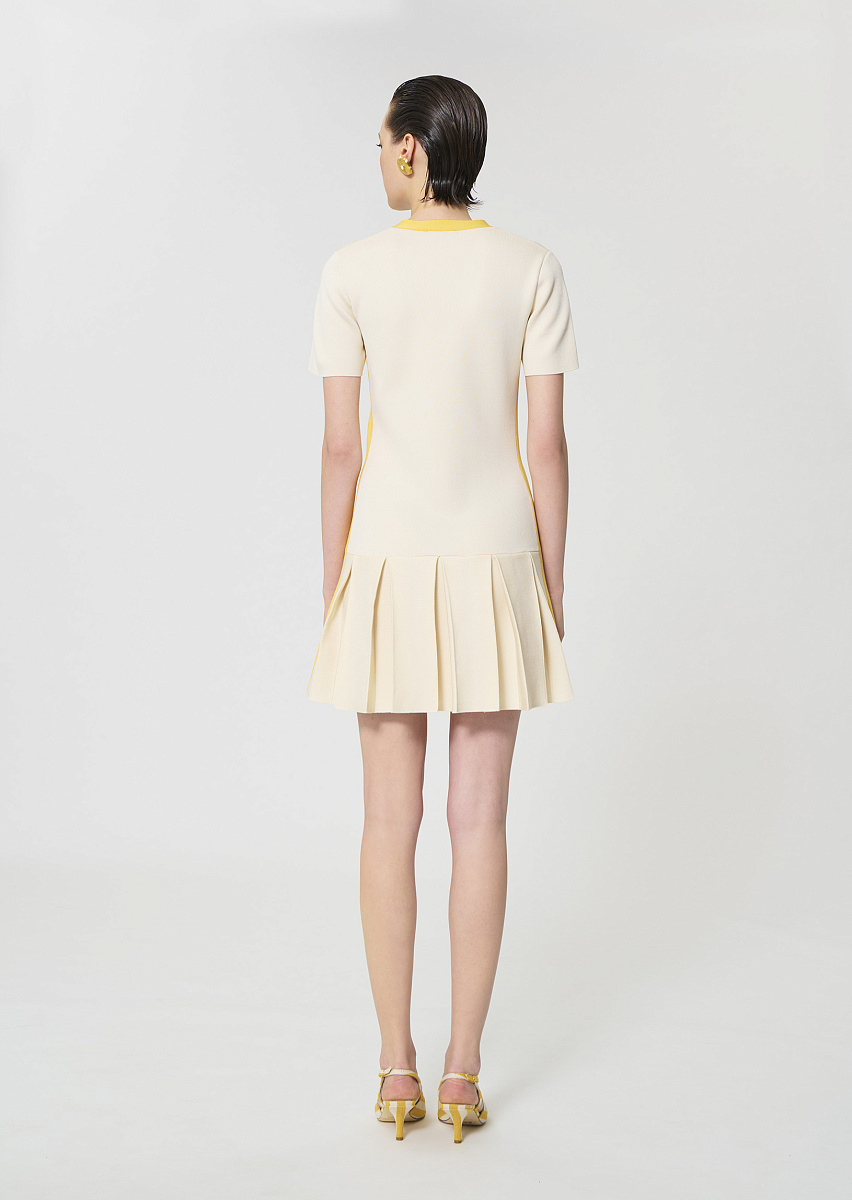 Ricca платье в цвете экрю из технологичного трикотажа